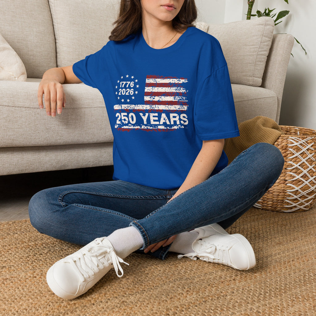 Distressed American Flag T-Shirt — Vintage USA Patriotic Tee